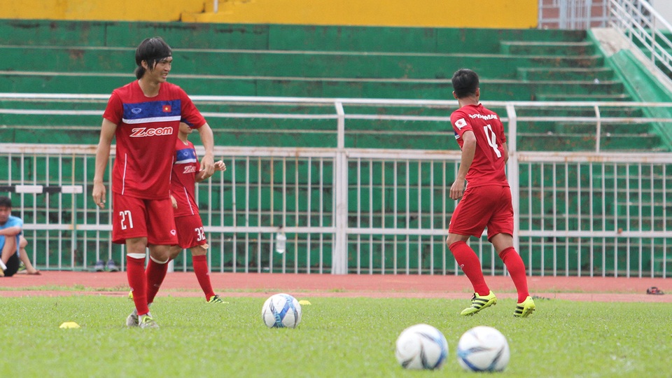 Đội tuyển Việt Nam tập luyện trong cảnh thiếu hụt quân số - 10 ... và Tuấn Anh