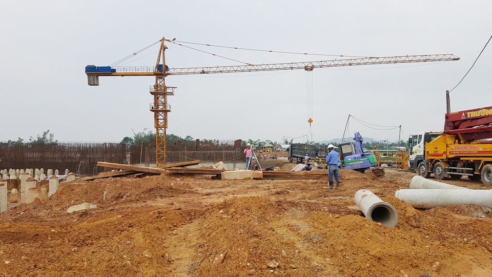 Dự án “khủng” cải thiện môi trường nước xin gia hạn 1 năm - 2 Công việc ngổn ngang, Dự án sẽ khó hoàn thành vào tháng 7 năm sau nên sẽ xin gia hạn thêm 1 năm đến 2019