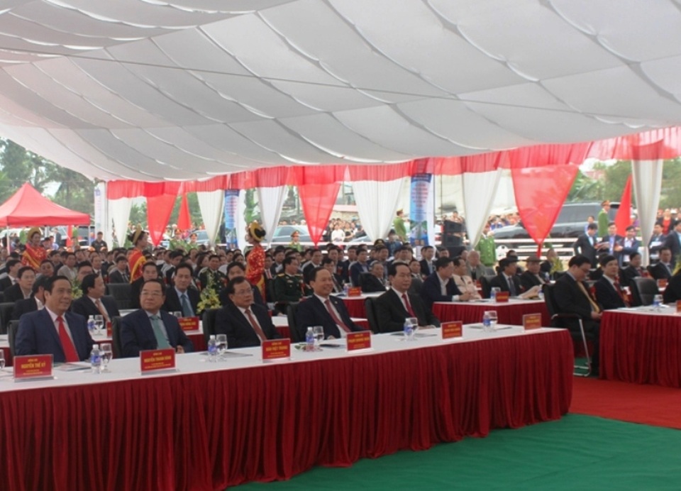 Chủ tịch nước Trần Đại Quang dự lễ khởi công công trình đường giao thông ven biển nối thị xã Sầm Sơn với Khu kinh tế Nghi Sơn