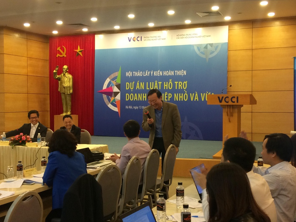 Doanh nghiệp nhỏ và vừa rất đàng hoàng và rất đáng thương - 1 Ông Phan Đăng Tuất phát biểu tại hội thảo