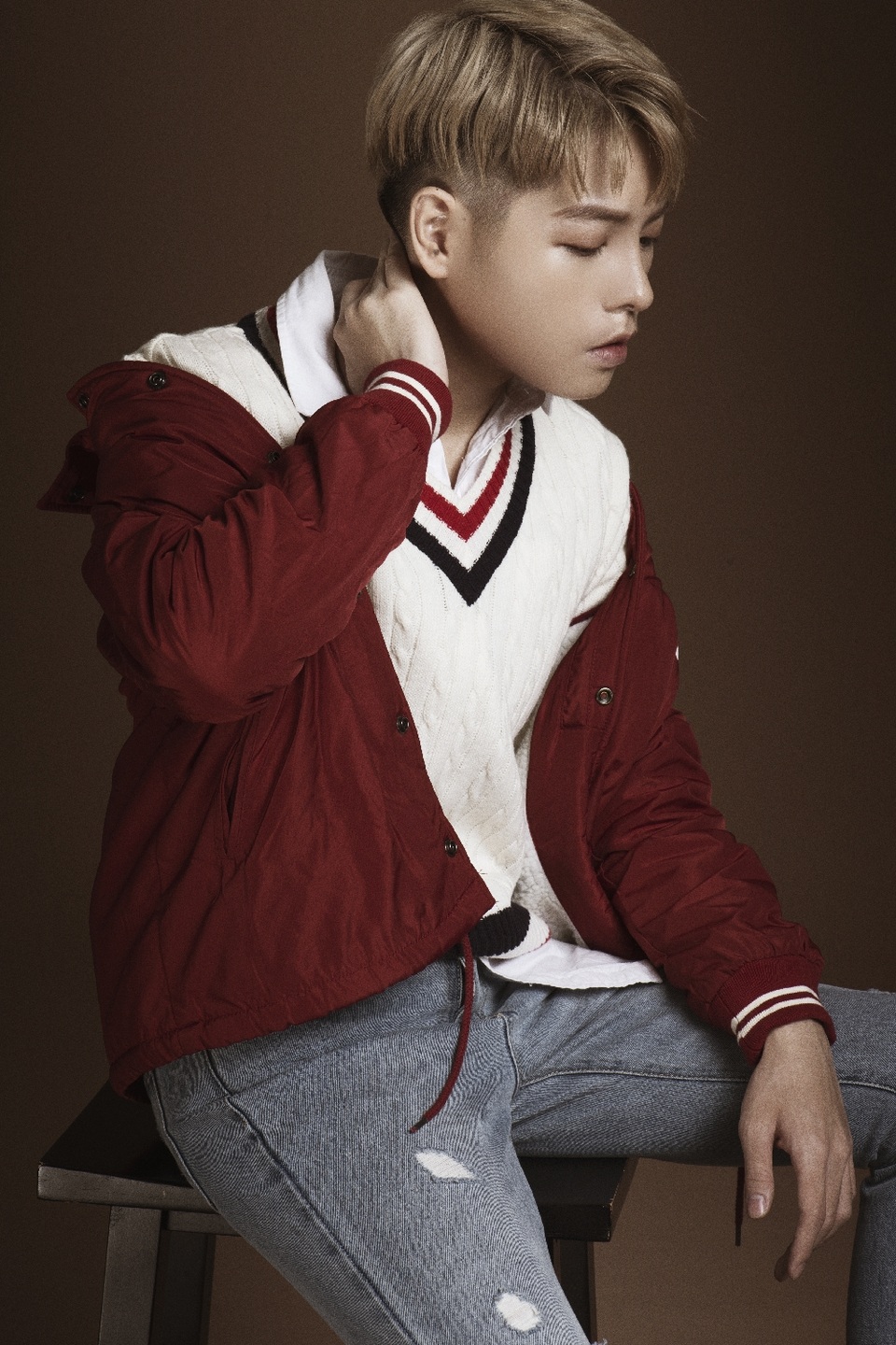 Lần thực sự trở lại của Đức Phúc với âm nhạc cũng là hình ảnh hoàn toàn khác ngày vừa đăng quang tại cuộc thi Giọng hát Việt.