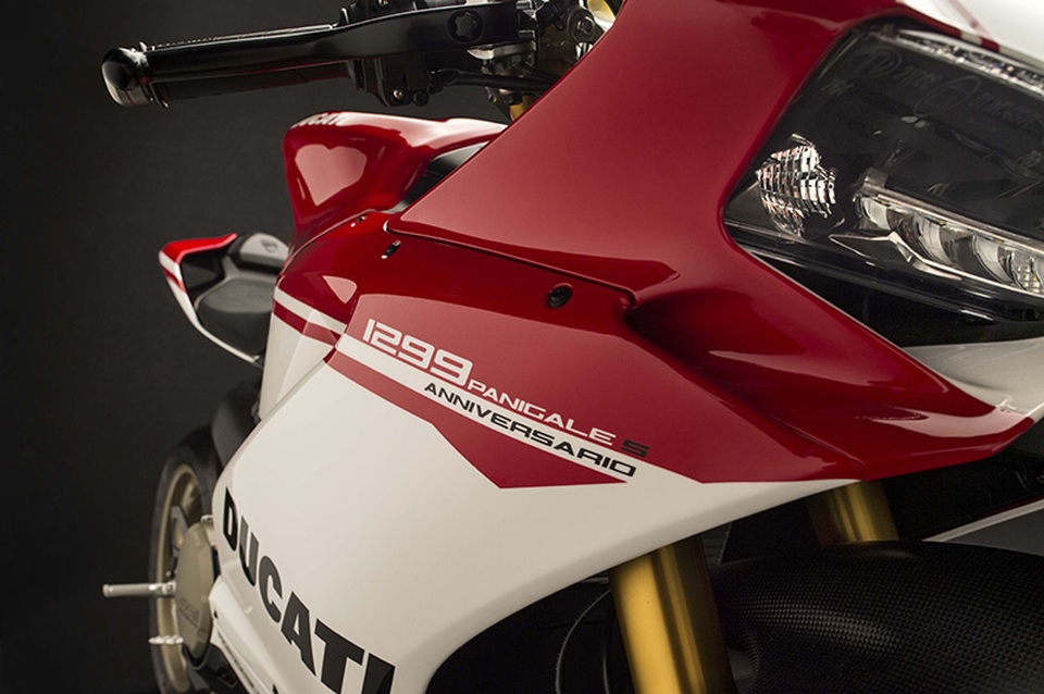 Ducati 1299 Panigale S Anniversario - Dấu ấn 90 năm - 10 Ducati 1299 Panigale S Anniversario - Dấu ấn 90 năm - 10