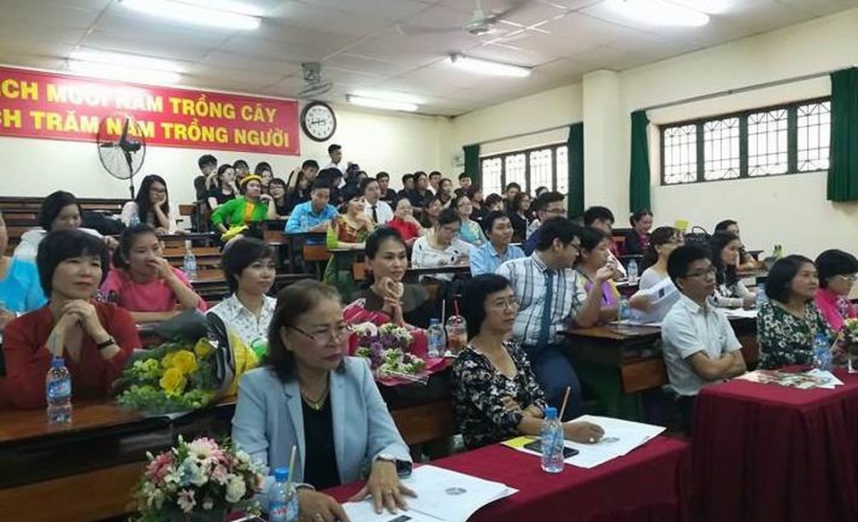 Tiết học có hơn 40 giáo viên dự giờ - 2 Hơn 40 giáo viên tham gia dự giờ tiết học liên môn Văn - Sử tại Trường THPT Lê Quý Đôn, TPHCM