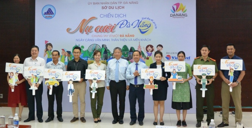 Chiến dịch Nụ cười Đà Nẵng chào đón APEC 2017 vừa được ngành du lịch thành phố chính thức phát động chiều 19/9