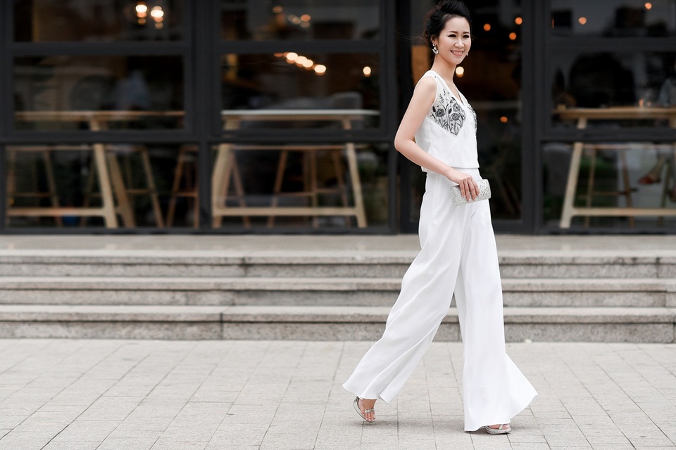 Hôn nhân viên mãn, Hoa hậu Dương Thùy Linh ngày càng rạng rỡ - 12