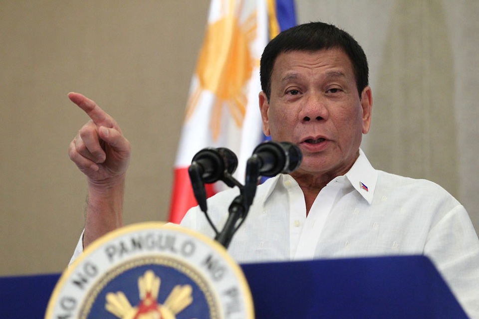 Tổng thống Philippines khen cảnh sát sau vụ giết 32 nghi phạm ma túy một ngày - 1 Tổng thống Rodrigo Duterte (Ảnh: ABS)