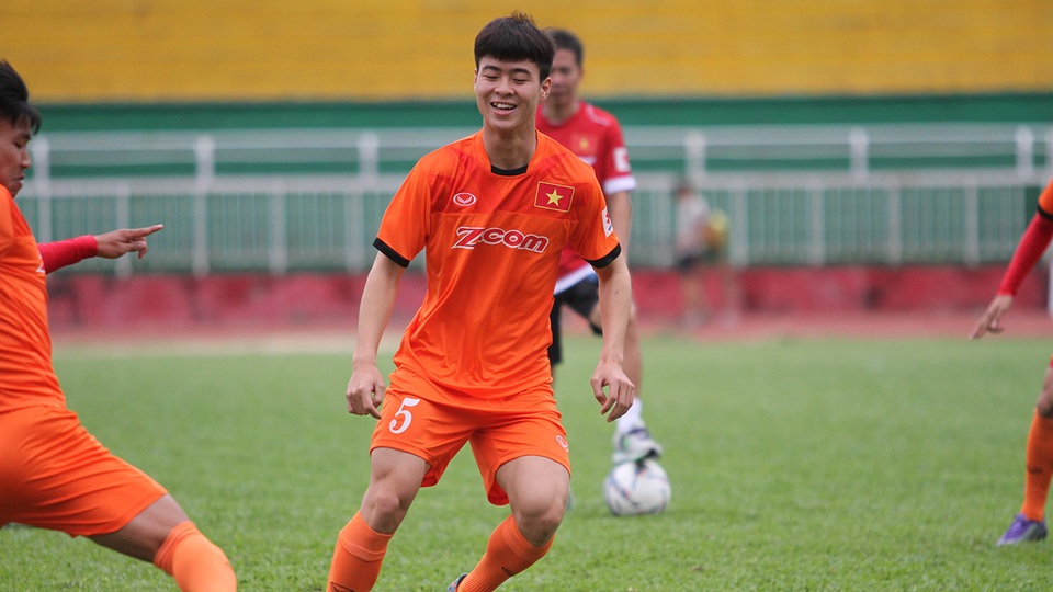 U22 Việt Nam đã có bộ khung trước trận đấu với Malaysia? - 1 Duy Mạnh nhiều khả năng sẽ có suất đá chính (ảnh: Trọng Vũ)