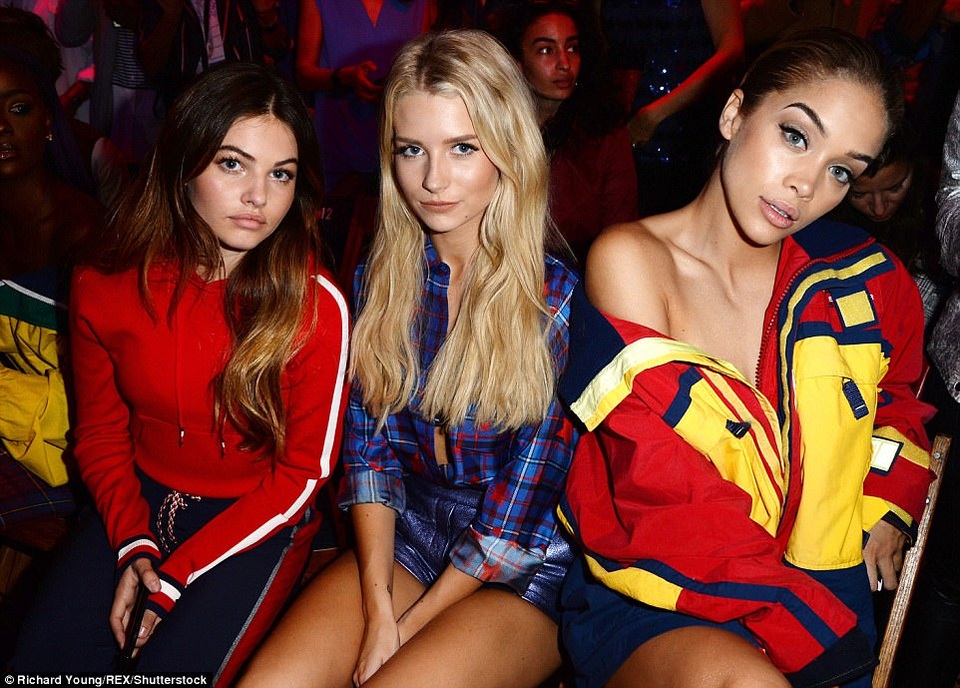 Dàn người đẹp nổi bật trong tuần lễ thời trang London - 9
Thylane Blondeau, Lottie Moss và Jasmine Sanders ngồi hàng ghế đầu