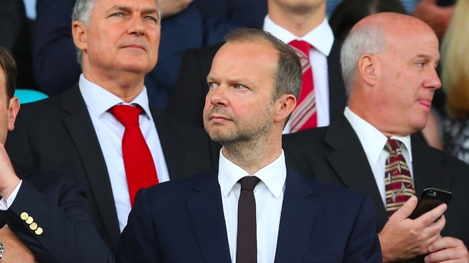 MU sẽ không tiếp tục mua “bom tấn”? - 1
Phó chủ tịch MU - Ed Woodward đã quyết định chi rất mạnh tay cho việc chuyển nhượng trong ba năm gần đây
