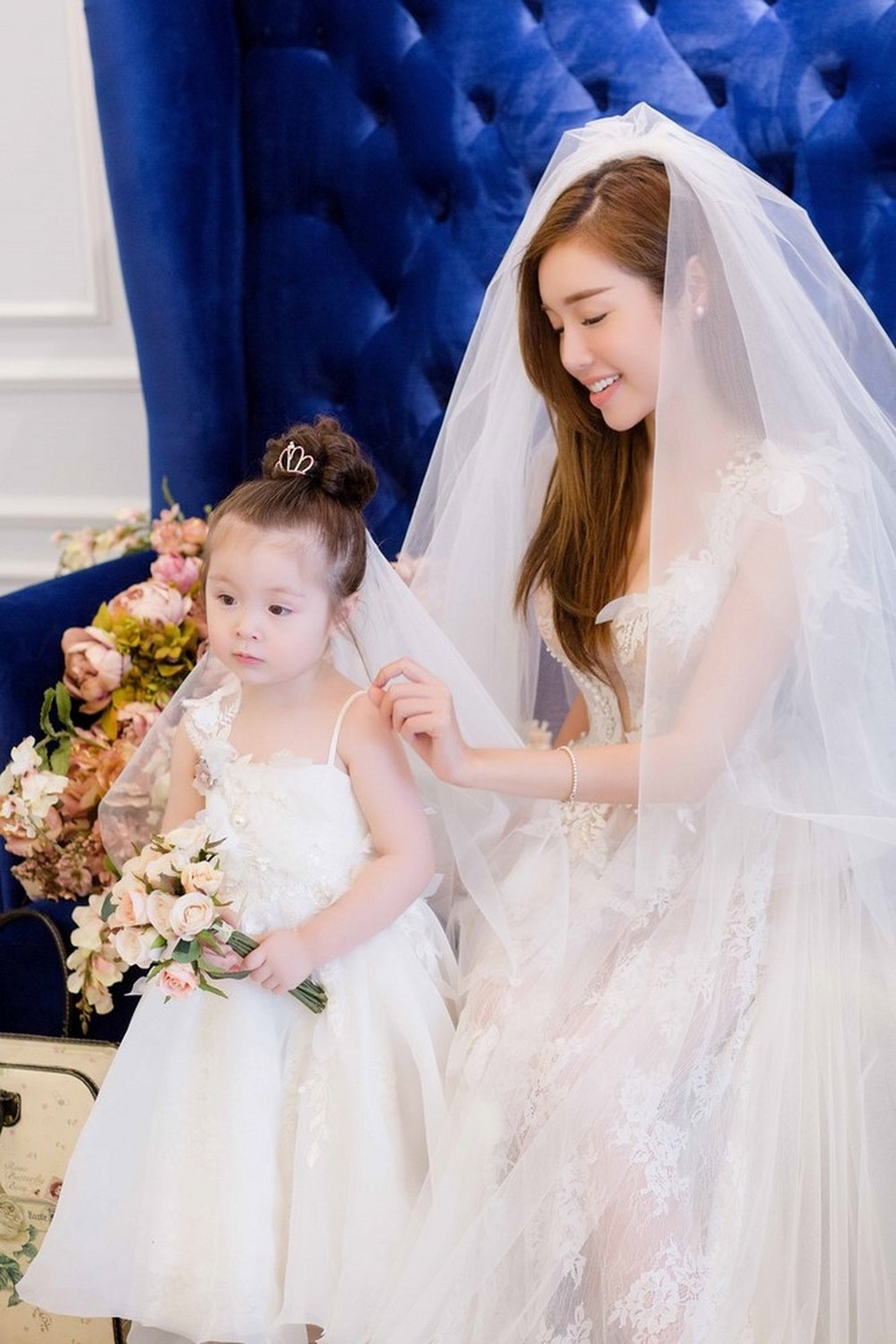 Elly Trần: "Các con là món quà quý giá nhất ngày 8/3" - 11 Elly Trần: "Các con là món quà quý giá nhất ngày 8/3" - 11