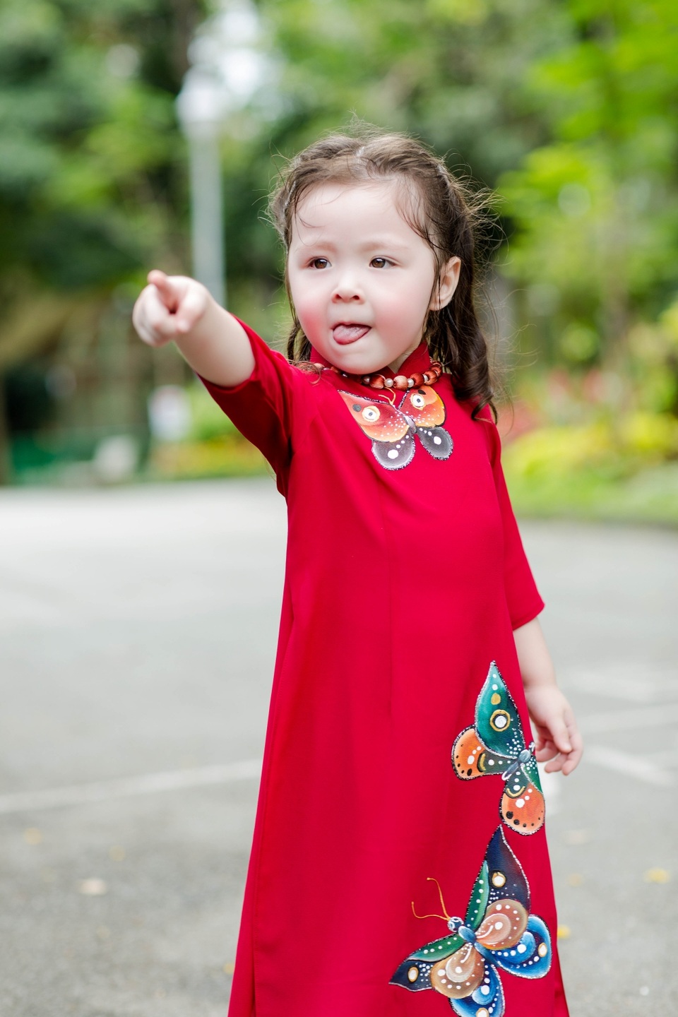 Elly Trần: “Nhất định không để các con mất Tết cổ truyền” - 3 Elly Trần: “Nhất định không để các con mất Tết cổ truyền” - 3