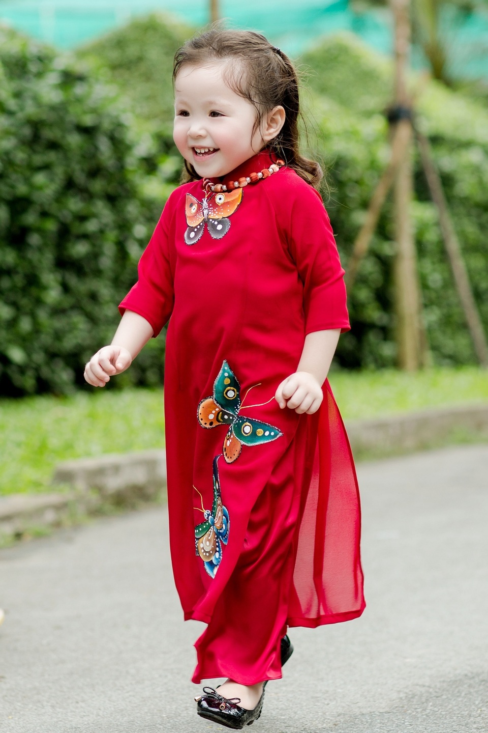 Elly Trần: “Nhất định không để các con mất Tết cổ truyền” - 2 Elly Trần: “Nhất định không để các con mất Tết cổ truyền” - 2