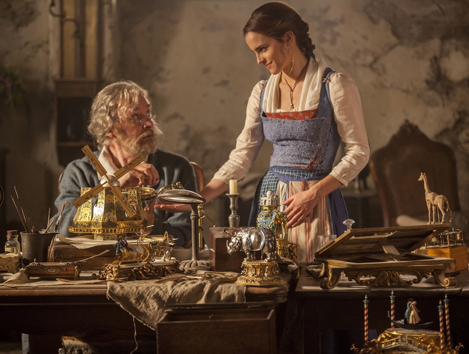 How much does Belle from "Beauty and the Beast" get paid...? - 2