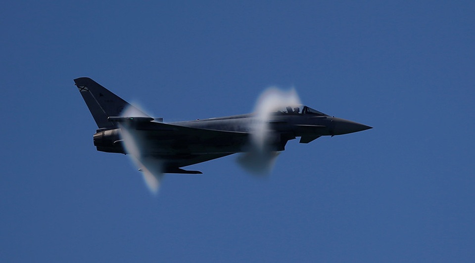 Rơi máy bay chiến đấu Eurofighter của Tây Ban Nha, phi công tử nạn - 1
Một máy bay chiến đấu Eurofighter (Ảnh: Reuters)