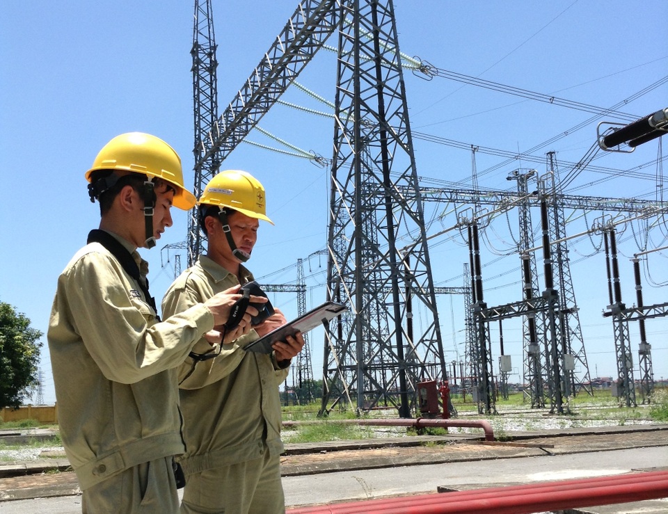 Truyền tải điện đi đầu trong ứng dụng khoa học công nghệ hiện đại - 3 Ghi nhận tại các trục, đường dây và trạm biến áp bằng hình ảnh