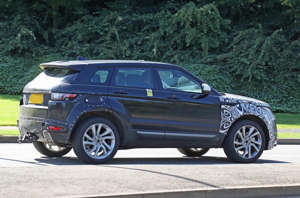 Range Rover Evoque được trang bị động cơ 3 xi-lanh mới - 3 Range Rover Evoque được trang bị động cơ 3 xi-lanh mới - 3