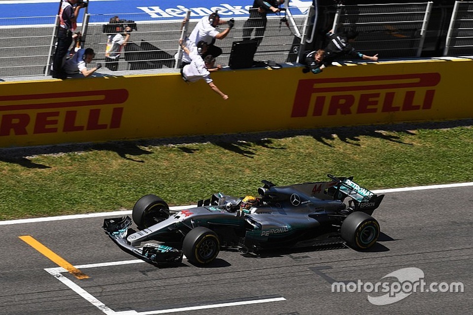 Vượt qua Vettel, Hamilton đăng quang tại Catalunya - 13 Vượt qua Vettel, Hamilton đăng quang tại Catalunya - 13