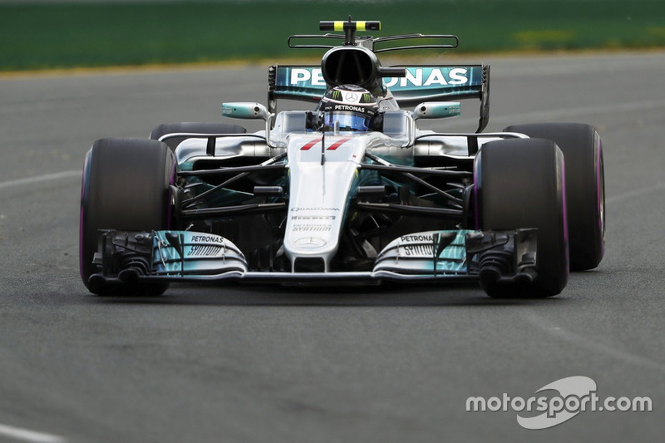 Lewis Hamilton có pole đầu tiên trong mùa giải F1 2017 - 5 Lewis Hamilton có pole đầu tiên trong mùa giải F1 2017 - 5