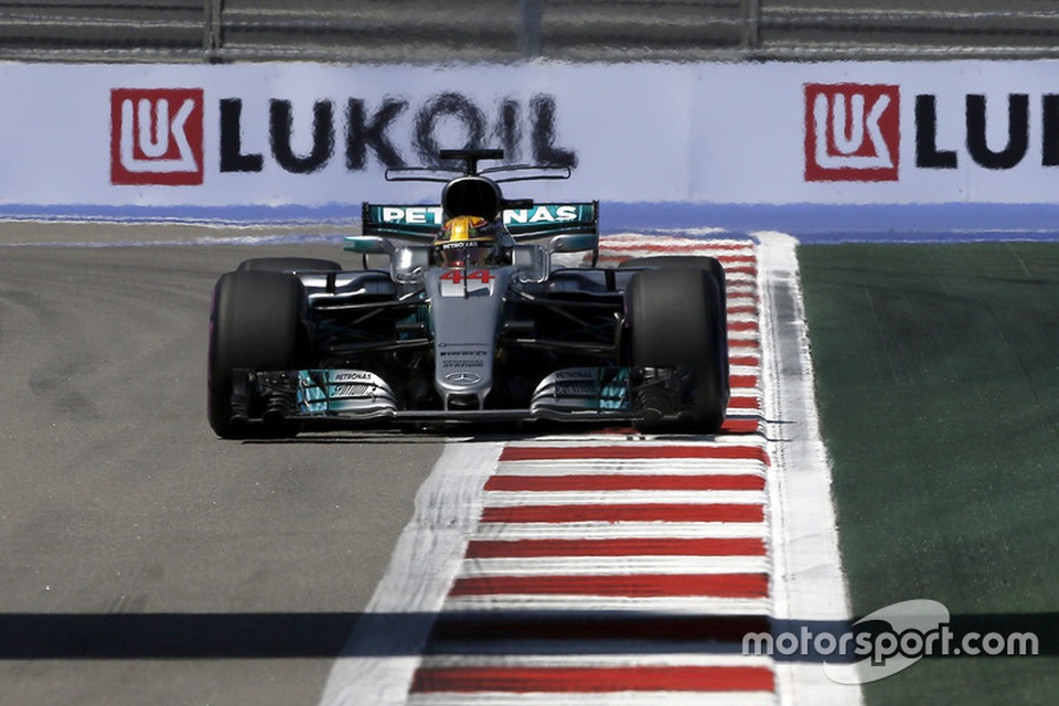 Vettel xuất sắc có pole tại Sochi - 9 Vettel xuất sắc có pole tại Sochi - 9