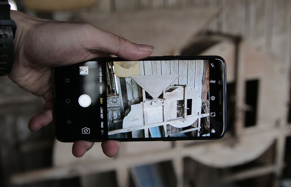 Đánh giá Oppo F5: Đem xu hướng công nghệ mới màn hình tràn và selfie A.I vào sản phẩm - 3 Đánh giá Oppo F5: Đem xu hướng công nghệ mới màn hình tràn và selfie A.I vào sản phẩm - 3