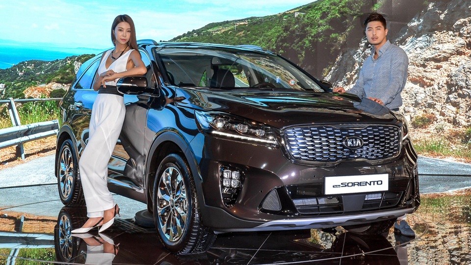 Kia giới thiệu Sorento phiên bản nâng cấp 2018 - 2 Kia giới thiệu Sorento phiên bản nâng cấp 2018 - 2