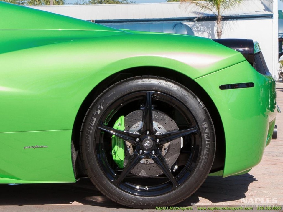 Mất bao nhiêu tiền để đổi màu sơn siêu xe Ferrari chính hãng? - 11 Mất bao nhiêu tiền để đổi màu sơn siêu xe Ferrari chính hãng? - 11
