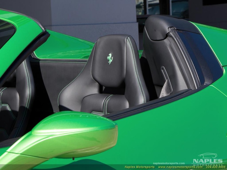 Mất bao nhiêu tiền để đổi màu sơn siêu xe Ferrari chính hãng? - 5 Mất bao nhiêu tiền để đổi màu sơn siêu xe Ferrari chính hãng? - 5