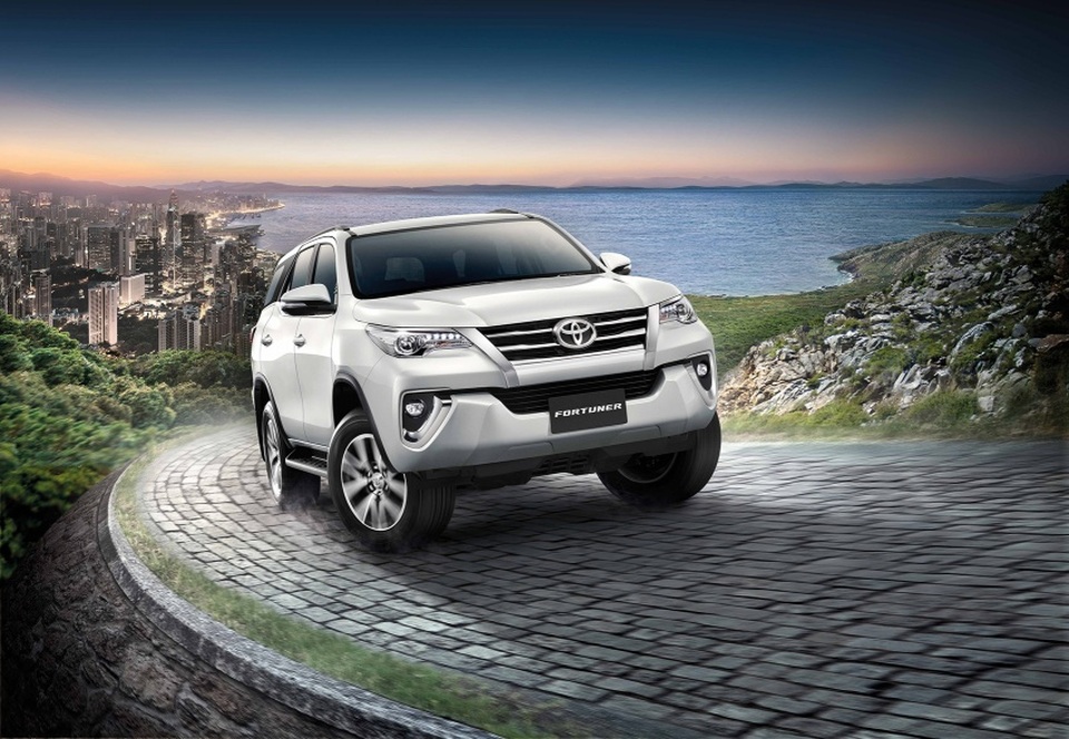 Toyota Fortuner được nâng cấp, thêm bản 2.4V 4WD - 16 Toyota Fortuner được nâng cấp, thêm bản 2.4V 4WD - 16