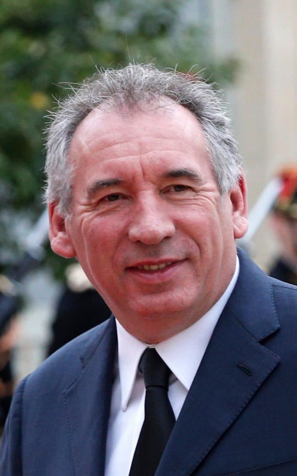 Tổng thống Pháp công bố nội các với một nửa là "bóng hồng" - 7 Ông Francois Bayrou giữ chức Bộ trưởng Tư pháp trong nội các của chính phủ mới (Ảnh: AFP)