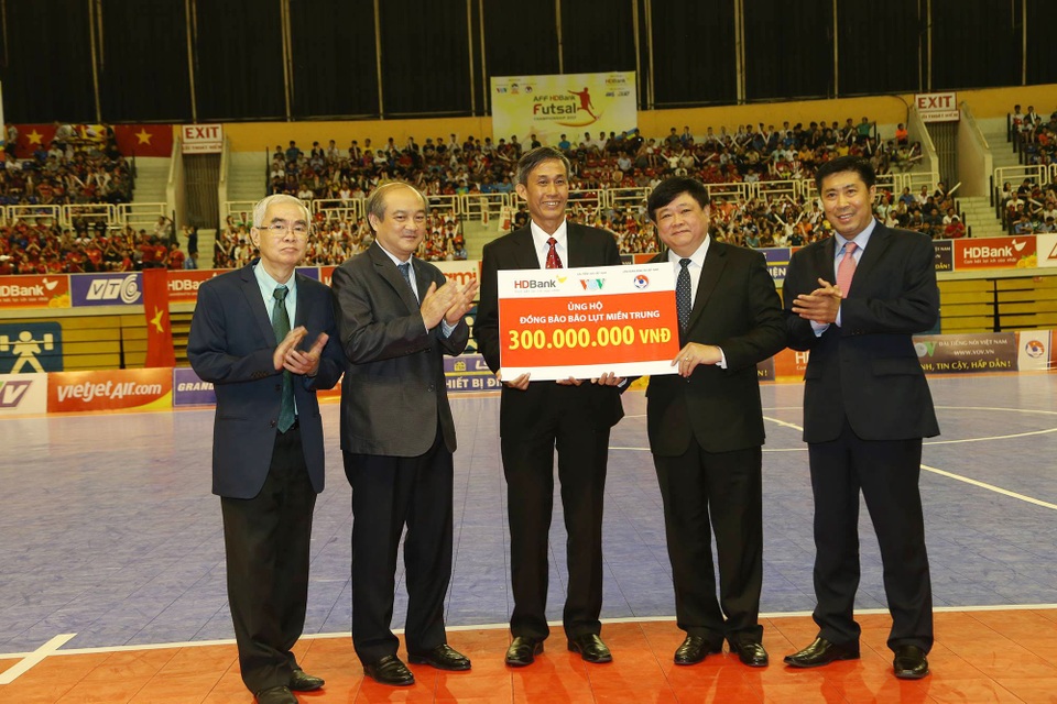 Đội tuyển futsal Việt Nam thắng kỷ lục trong ngày khai mạc giải futsal Đông Nam Á HDBank Cup 2017 - 4 Đội tuyển futsal Việt Nam thắng kỷ lục trong ngày khai mạc giải futsal Đông Nam Á HDBank Cup 2017 - 4