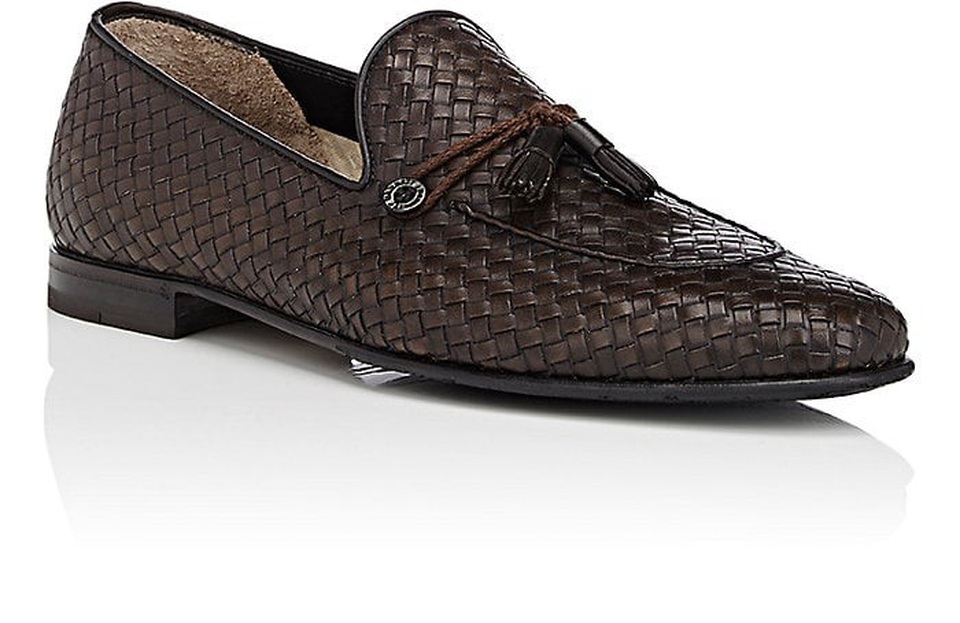 Một trong những món “đặc sản” nhà giày Barrett: da đan Intrecciato.