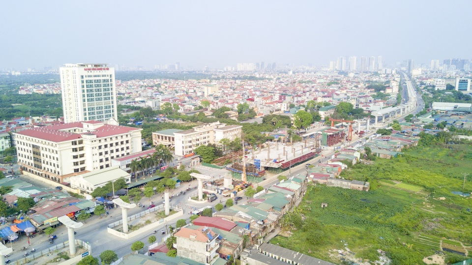Hình ảnh mới nhất về tuyến metro Nhổn - ga Hà Nội - 5 Đoạn đi trên cao từ Nhổn tới Cầu Giấy dài 8,5 km gồm 8 ga S1 đến S8.