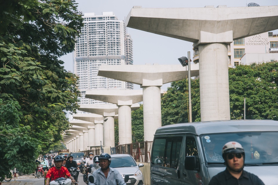 Hình ảnh mới nhất về tuyến metro Nhổn - ga Hà Nội - 9
Tuyến đường sắt đô thị Nhổn - Ga Hà Nội là dự án trọng điểm của Hà Nội nhằm tăng cường năng lực cho hệ thống giao thông công cộng của thủ đô, dự kiến hoàn thành vào năm 2021.