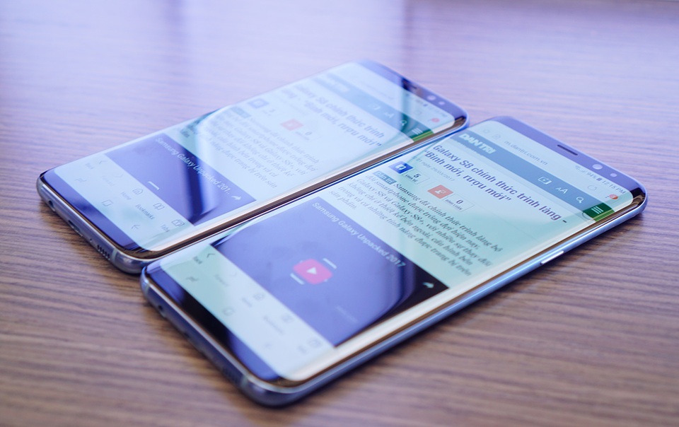 Samsung Galaxy S8 Plus "cháy" đơn đặt hàng tại Hàn Quốc - 1 Bộ đô Galaxy S8/S8 Plus tại sự kiện ra mắt ở New York.