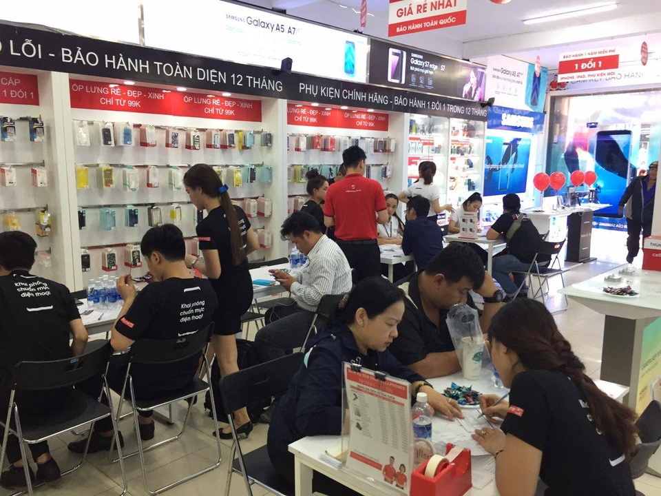 Bộ đôi Galaxy S8 ngày đầu bán ra gấp 3 lần so với thế hệ Galaxy S7 - 3 Khách hàng lựa chọn Galaxy S8+ chiếm áp đảo tại Cellphone S