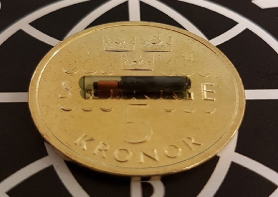 Cấy chip siêu nhỏ vào cơ thể nhân viên để... công việc dễ dàng hơn - 2 Cấy chip siêu nhỏ vào cơ thể nhân viên để... công việc dễ dàng hơn - 2