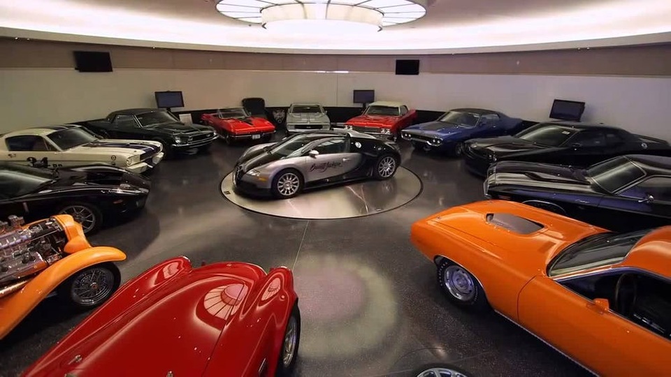 Khám phá bên trong các gara “triệu đô” của giới siêu giàu - 5