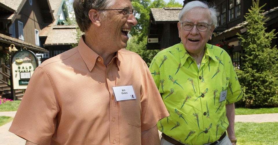 
Tỷ phú Bill Gates và Warren Buffett. (Nguồn: David Paul Morris/Bloomberg | Getty Images)
