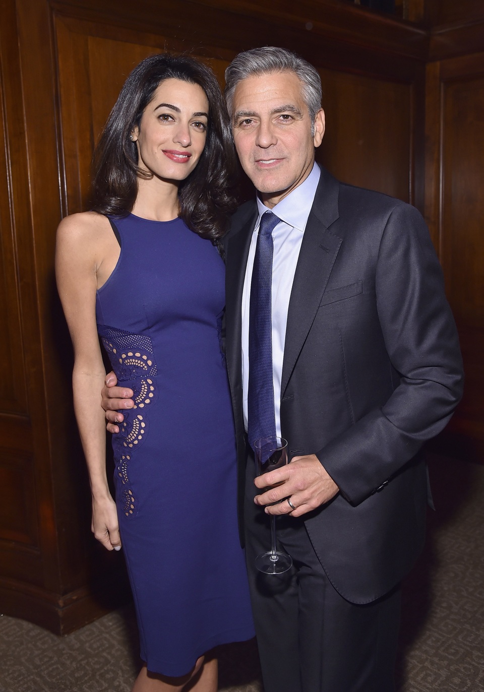 Người thân tiết lộ vợ George Clooney mang song thai - 4
Nam diễn viên U60 hết lời ca ngợi vợ là người thông minh, tinh tế và thanh lịch