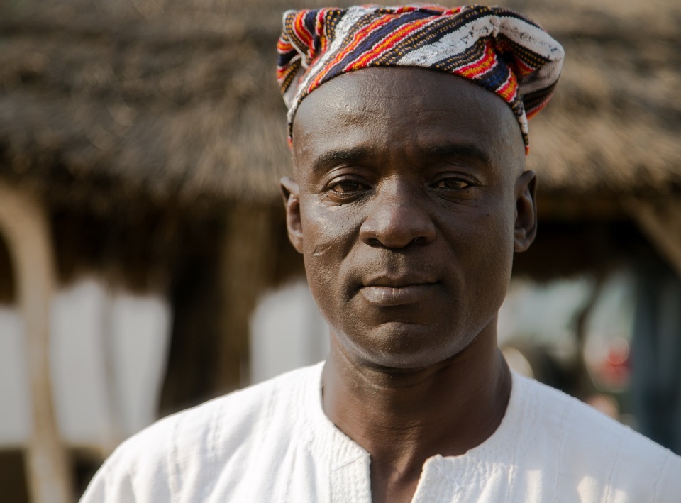 Những cỗ máy đánh bạc "ăn mòn" nông thôn Ghana - 3
Ubor Dawuni Wumbe - trưởng làng Bunbong. (Nguồn: For The Times)