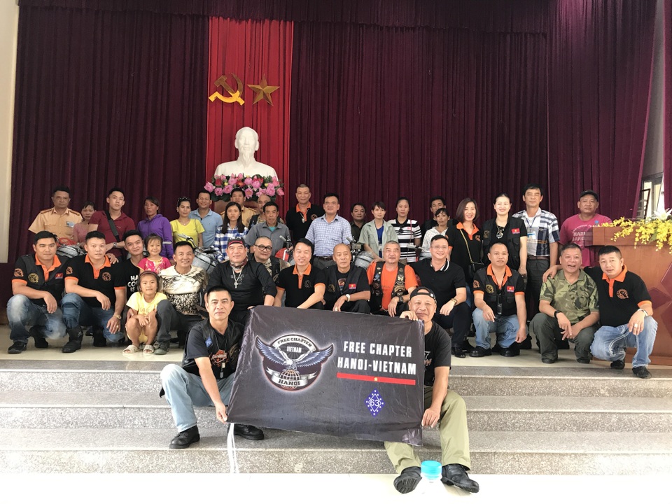 CLB Mô tô Hà Nội Free Chapter tham gia chương trình Hành trình yêu thương