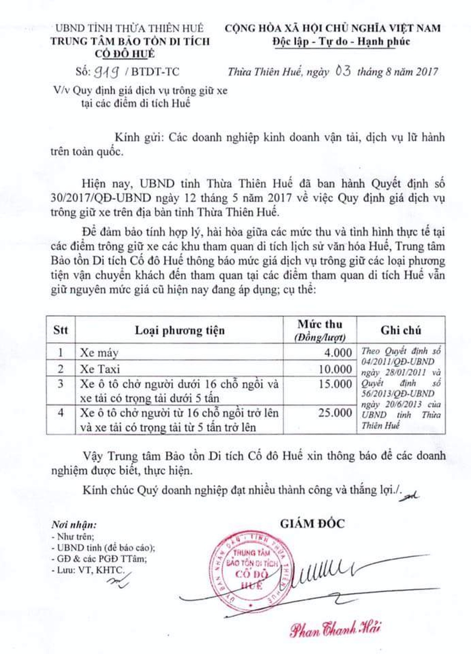 Hết thời gian miễn giảm vé tham quan Hoàng cung Huế cho khách Việt - 3 Thông báo mức giá giữ xe ở các điểm di tích