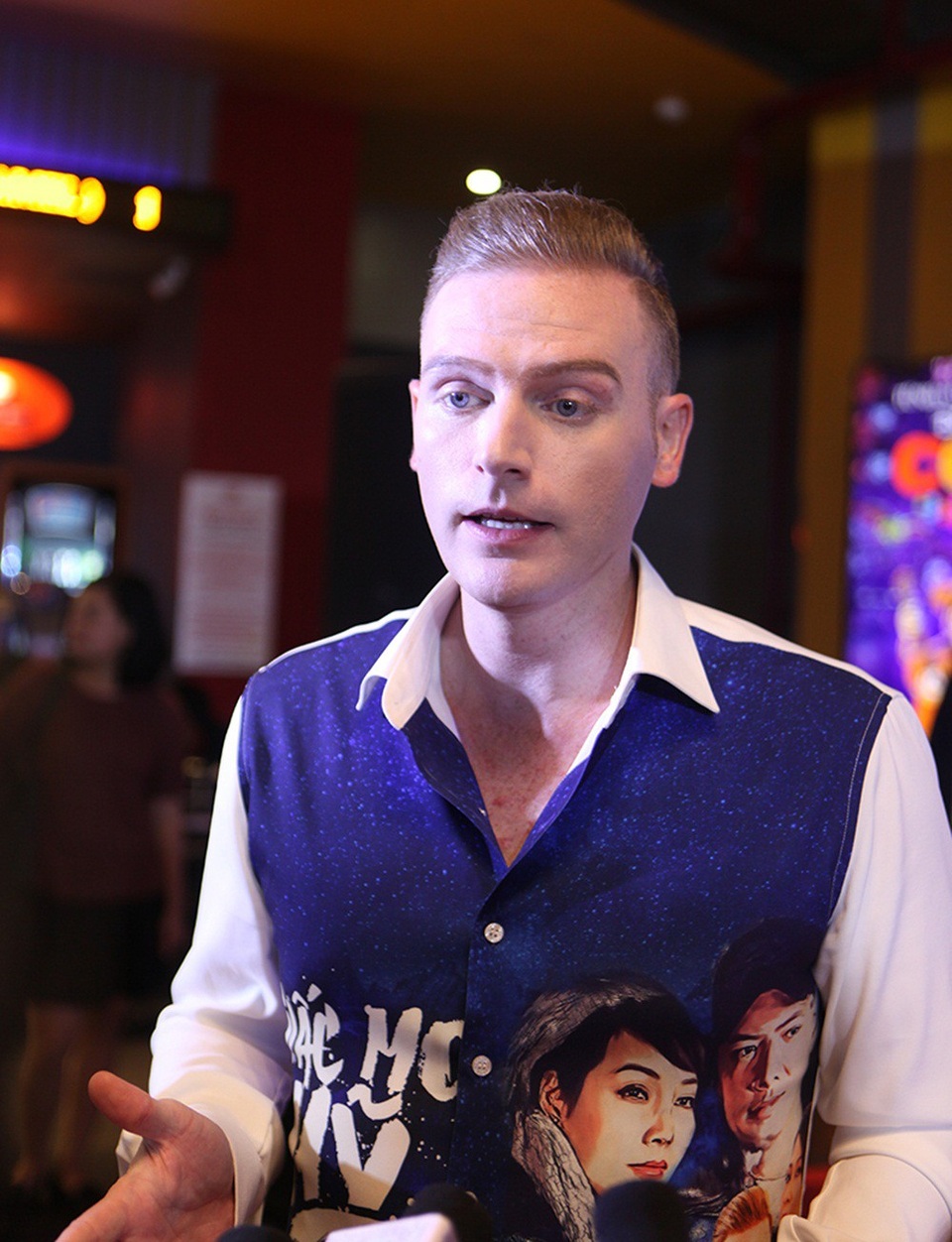 Với nam ca sĩ người Mỹ Kyo York, anh chia sẻ, vai diễn trong “Giấc mơ Mỹ” là vai diễn đầu tiên của anh. “Nếu diễn xuất chưa thực sự tốt, mong mọi người thông cảm cho Kyo. Kyo hi vọng mọi người sẽ không thất vọng, đây sẽ là cơ hội để Kyo đến gần hơn với khán giả”, anh nói.