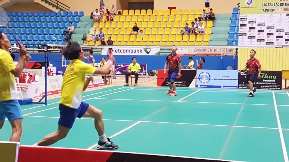 Sôi động giải cầu lông vô địch các CLB Thừa Thiên Huế mở rộng - 4 Những trận cầu nảy lửa
