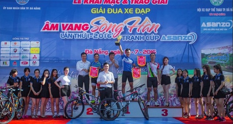 Giải đua xe đạp Đà Nẵng mở rộng tranh Cúp Asanzo chính thức “vào đường đua” - 4
Giải đua xe đạp Âm vang Sông Hàn năm 2016 do Asanzo tổ chức.