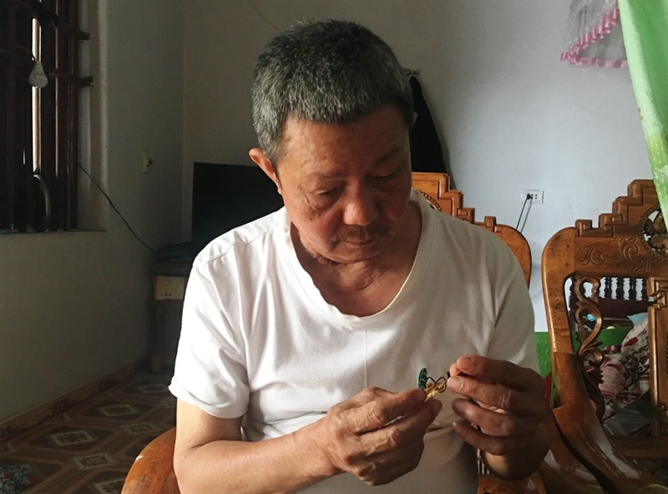 "Mỗi lần đưa cơm ra trận địa, thấy thừa vài nắm là buồn lắm!" - 2
Ông Cới với những kỷ niệm về một thời chiến đấu hào hùng