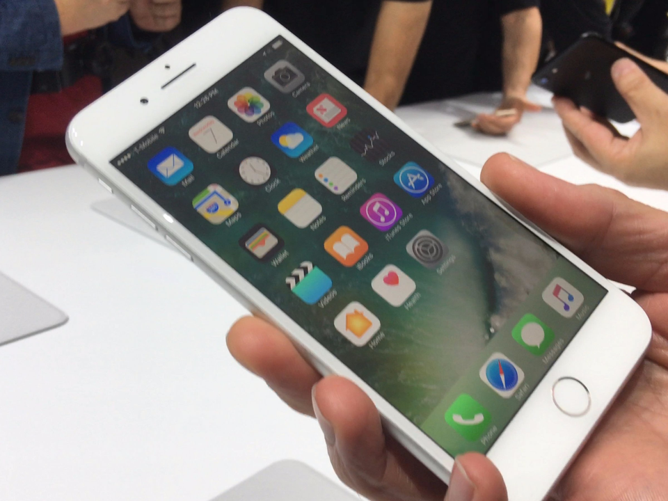 Apple thừa nhận làm giảm hiệu năng iPhone cũ, đối mặt án phạt kỷ lục - 1 Apple thừa nhận làm giảm hiệu năng iPhone cũ, đối mặt án phạt kỷ lục - 1