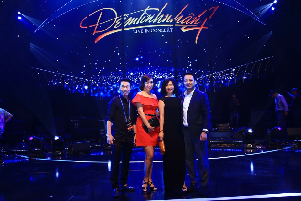 Đạo diễn Phạm Hoàng Giang cùng Chủ nhiệm chương trình Minh Hạnh, Thuý Nga và Giám đốc sản xuất chương trình Nguyễn Thùy Dương.