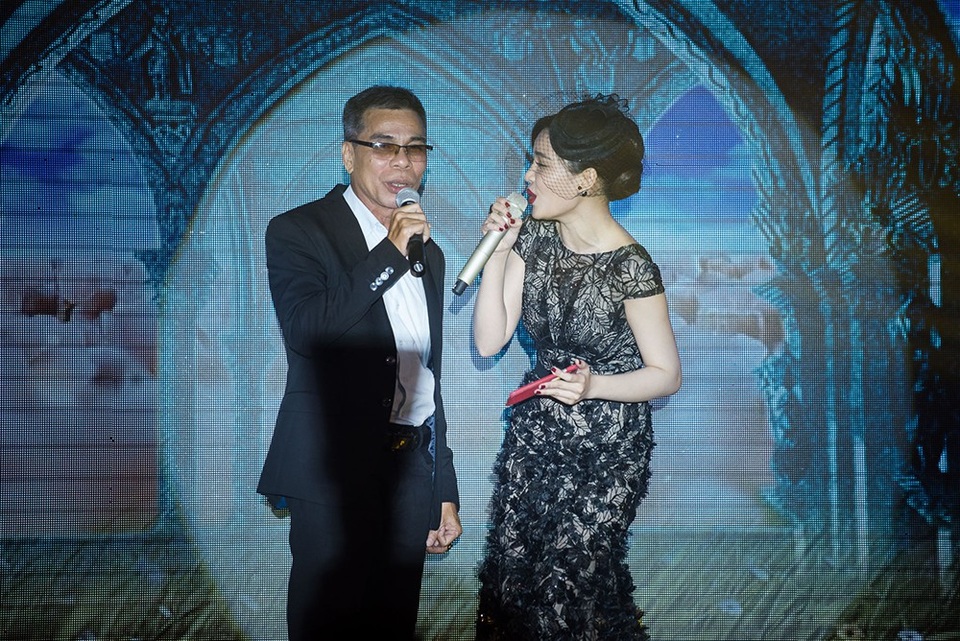 Giang Hồng Ngọc lần đầu tiết lộ mắc bệnh hiểm nghèo - 4 Bố Giang Hồng Ngọc gây bất ngờ khi sóng ca ngẫu hứng cùng con gái