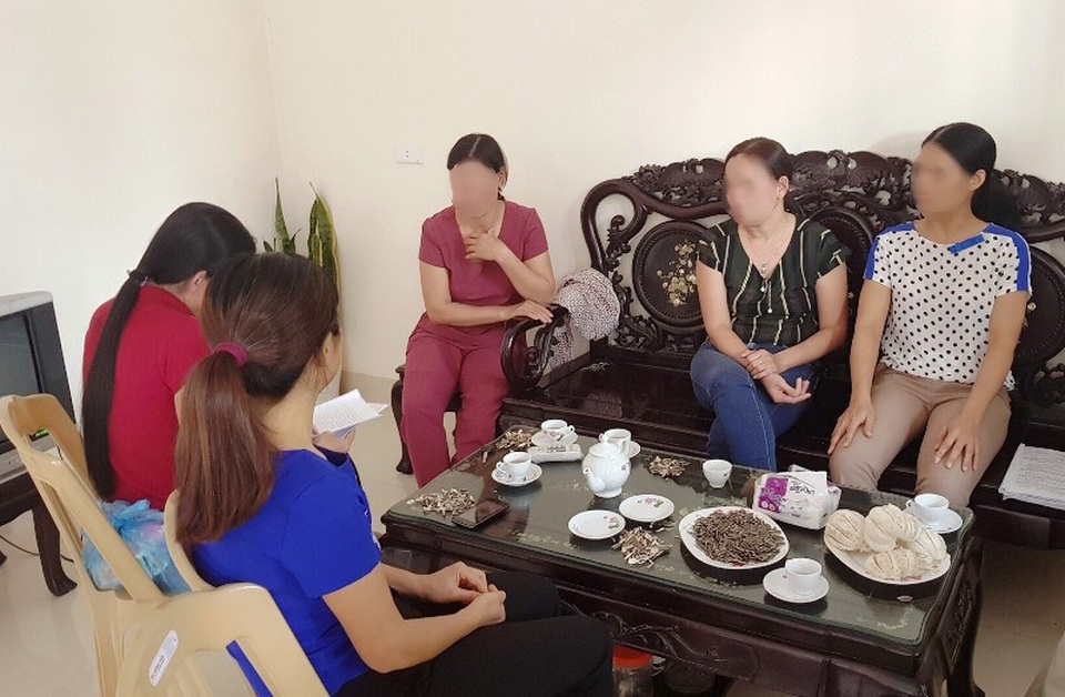 
Nhiều giáo viên viết tâm thư gửi báo điện tử Dân trí giải bày nỗi niềm trước việc rời bục giảng sau nhiều năm công tác vì không thi đỗ viên chức.
